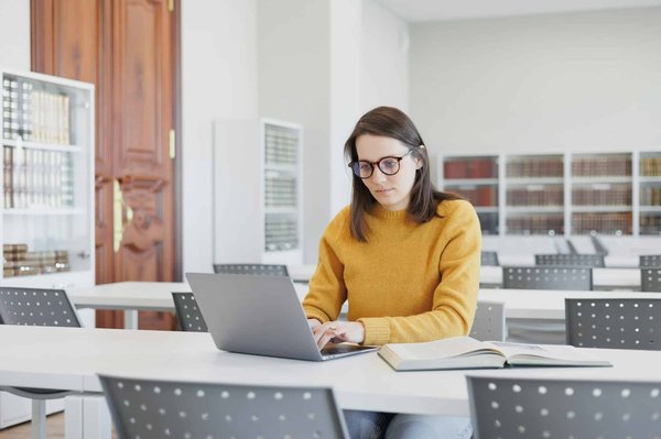 How to set up a UK-based coworking space and adhere to health and safety regulations?